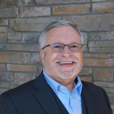 Dr. Lorenzo Trujillo